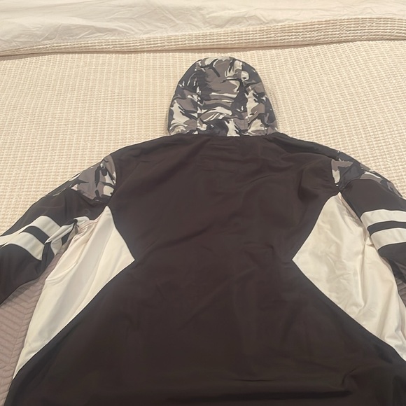 Like new men’s superdry windbreaker - Picture 5 of 5